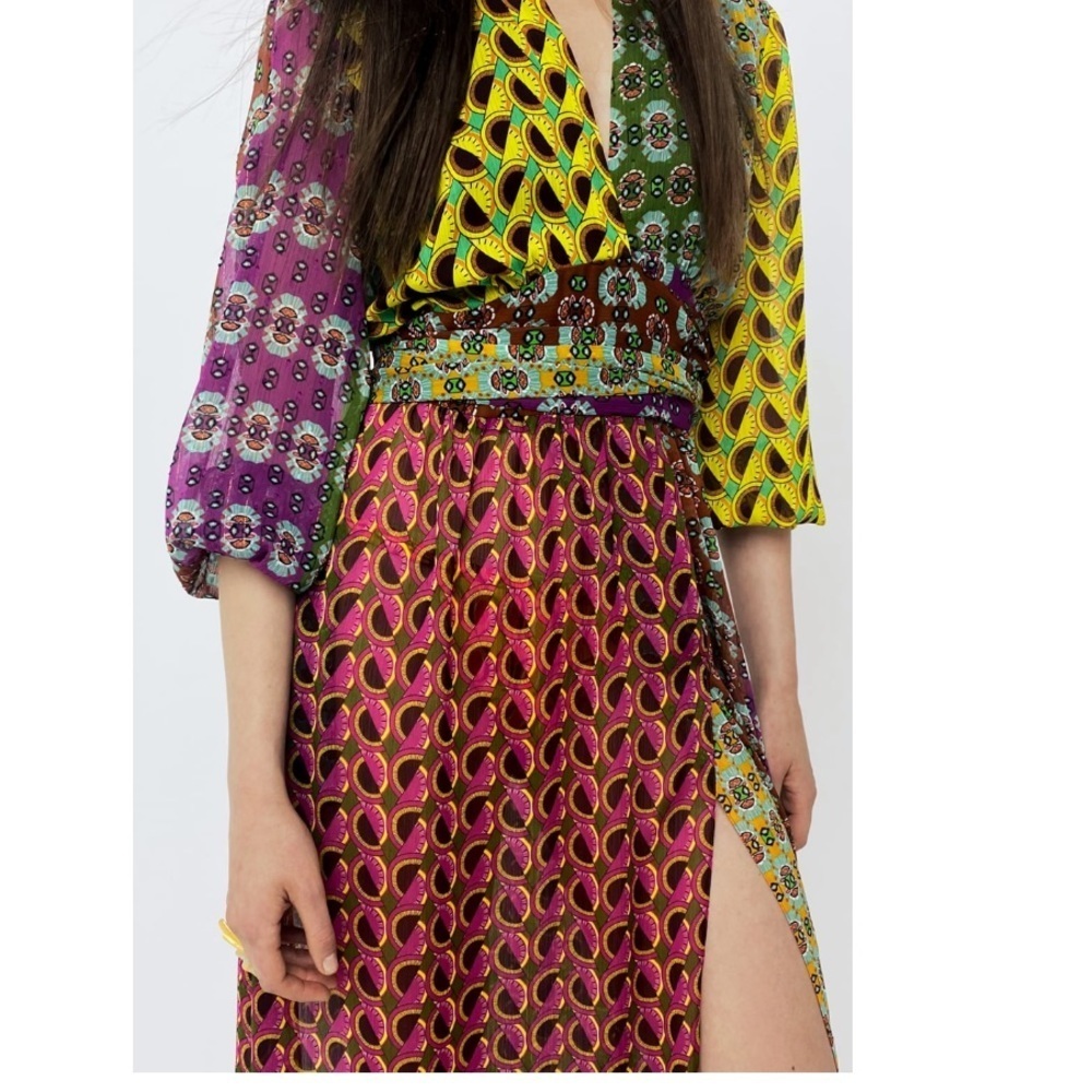 - Zara printed wrap Like Dress - Picture 3 of 12